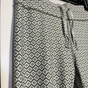 Sarah Day x White Fox Active Green & White Floral Patterned Active Pants Size M